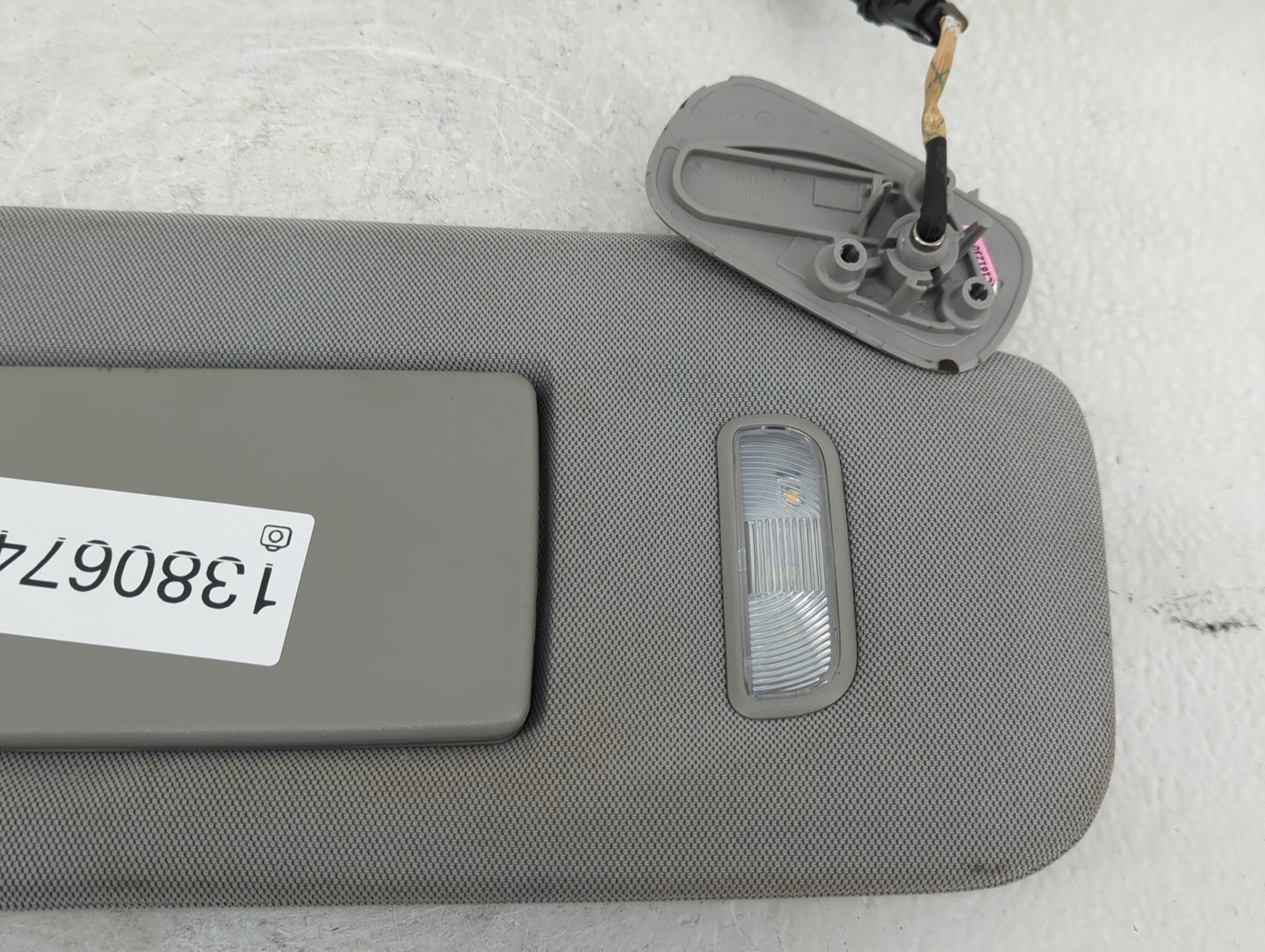 2015-2020 Chevrolet Tahoe Sun Visor Shade Replacement Driver Left Mirror Fits Fits 2015 2016 2017 2018 2019 2020 OEM Used Au