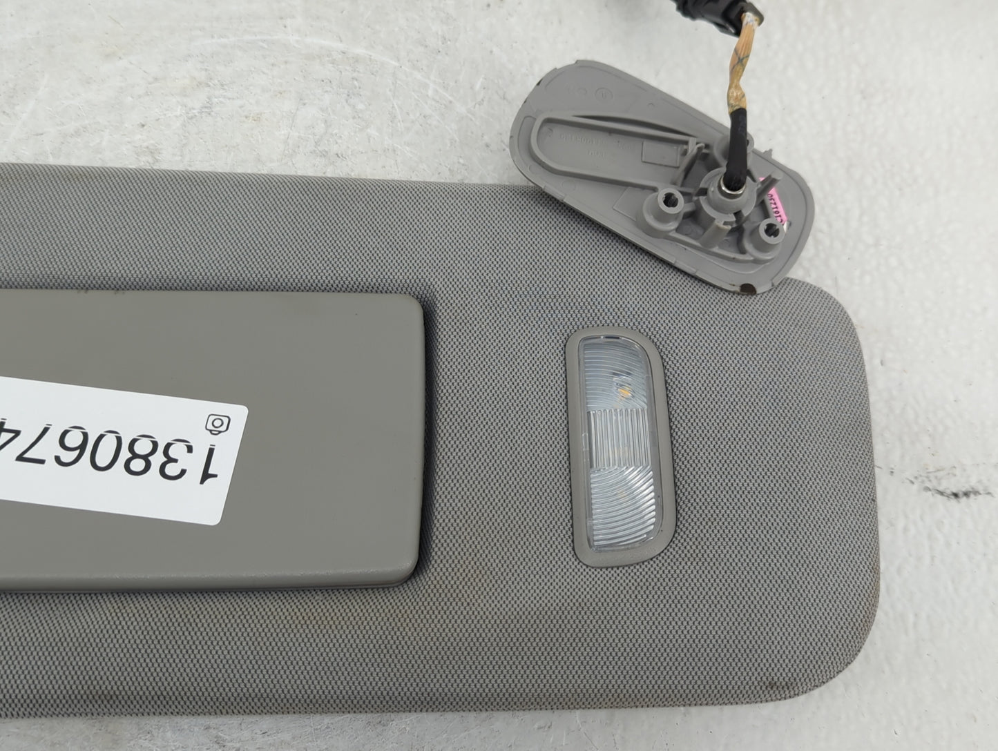 2015-2020 Chevrolet Tahoe Sun Visor Shade Replacement Driver Left Mirror Fits Fits 2015 2016 2017 2018 2019 2020 OEM Used Au