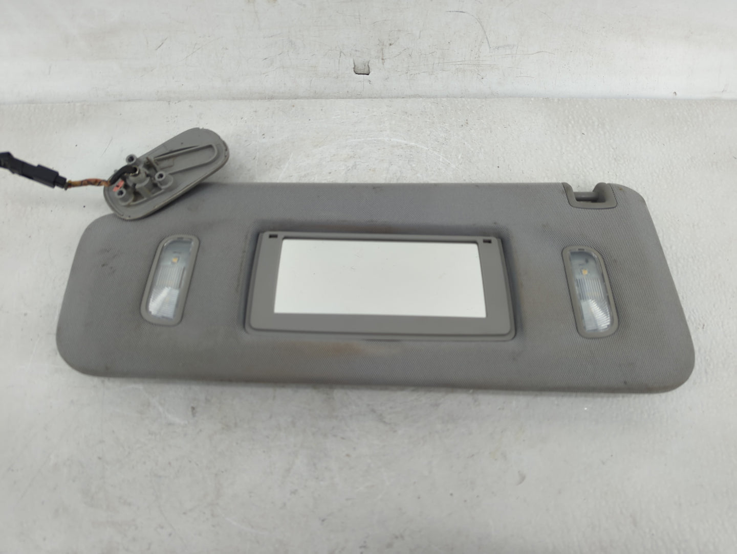 2015-2020 Chevrolet Tahoe Sun Visor Shade Replacement Driver Left Mirror Fits Fits 2015 2016 2017 2018 2019 2020 OEM Used Au