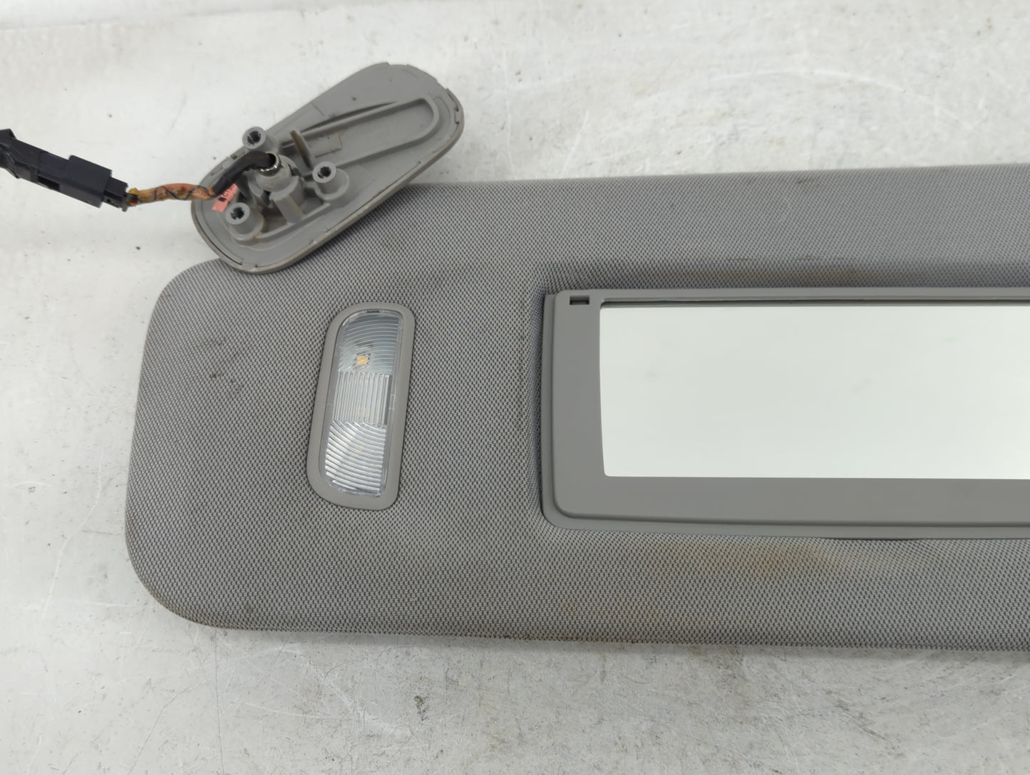 2015-2020 Chevrolet Tahoe Sun Visor Shade Replacement Driver Left Mirror Fits Fits 2015 2016 2017 2018 2019 2020 OEM Used Au