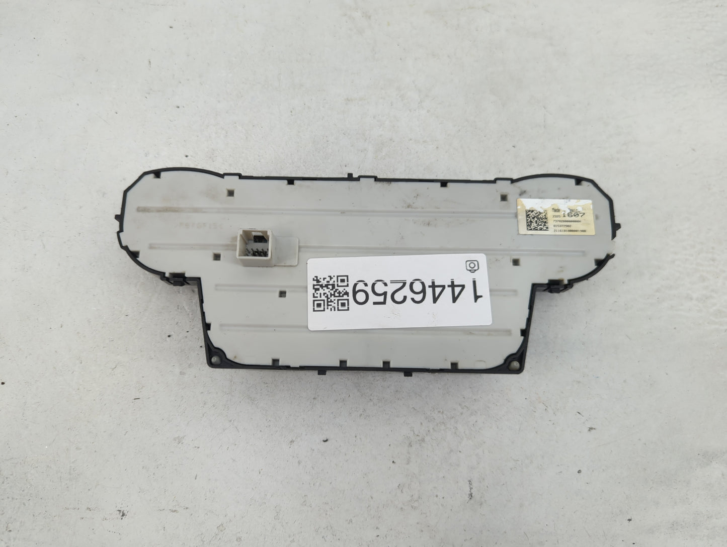2015-2017 Chevrolet Tahoe Climate Control Module Temperature AC/Heater Replacement P/N:23251607 7370200000000X Fits OEM Used