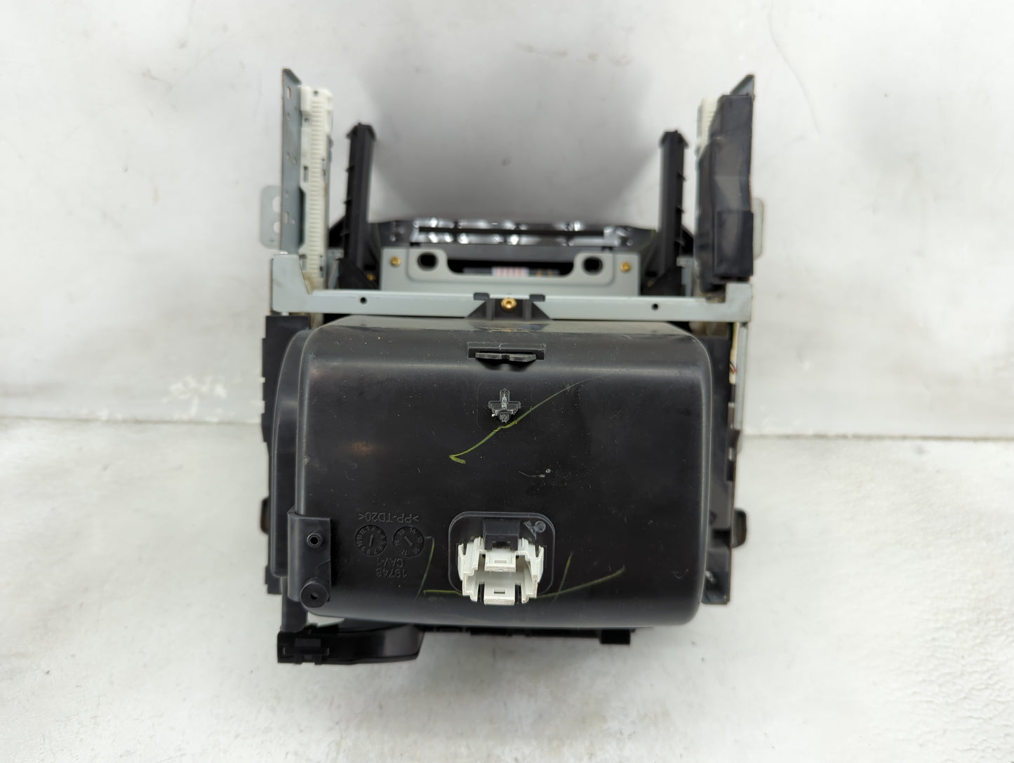 2016-2016 Chevrolet Tahoe Radio Control Panel - Oemusedautoparts1.com