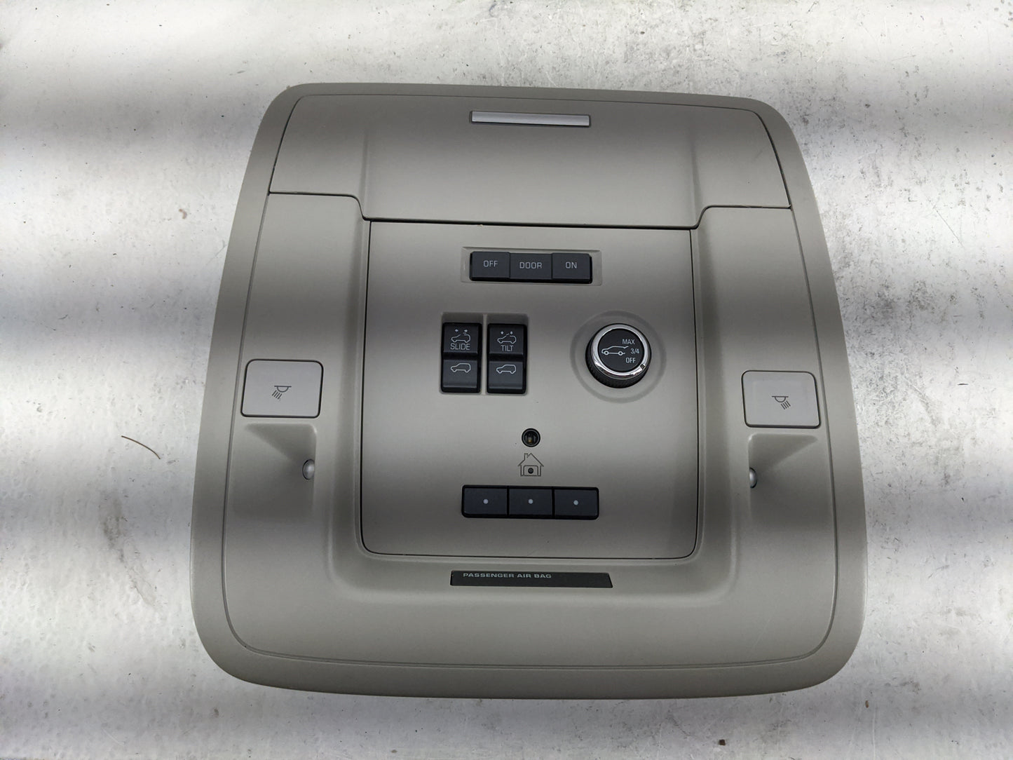 2015-2020 Chevrolet Tahoe Overhead Console W/rear Climate Control Tan - Oemusedautoparts1.com