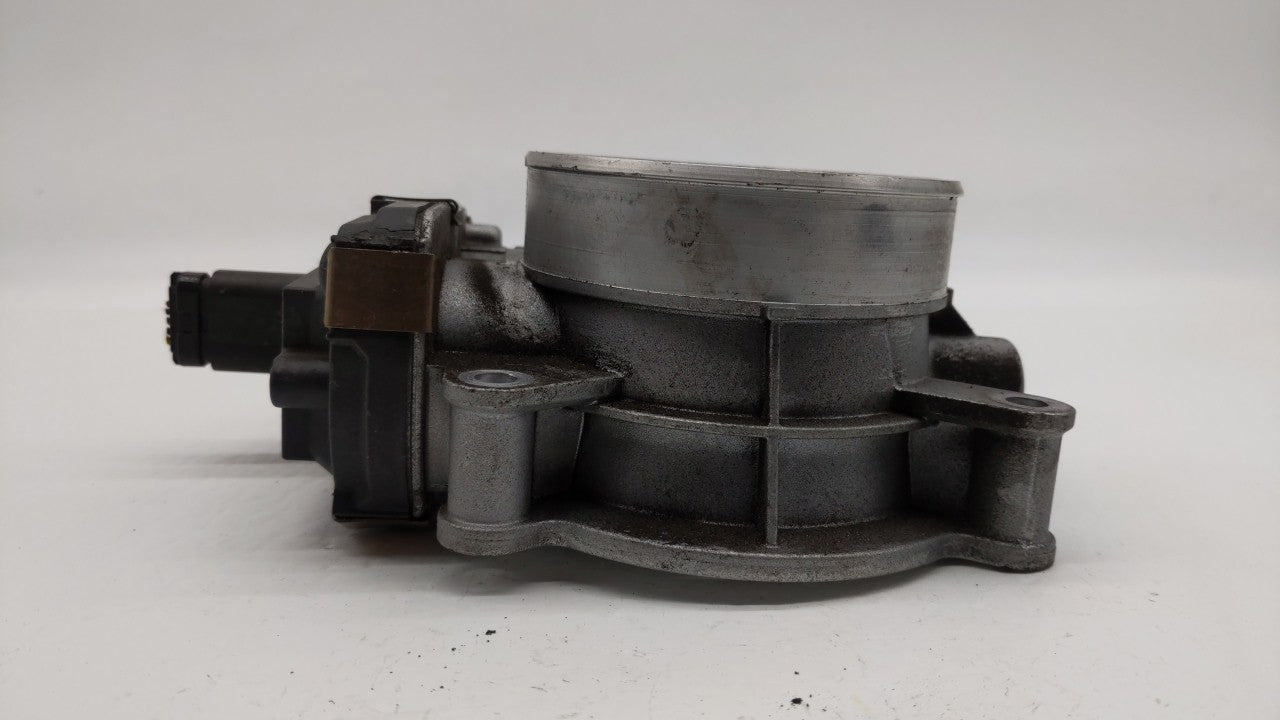 2015-2018 Chevrolet Tahoe Throttle Body P/N:12678224 12617792 Fits Fits 2014 2015 2016 2017 2018 2019 OEM Used Auto Parts - 