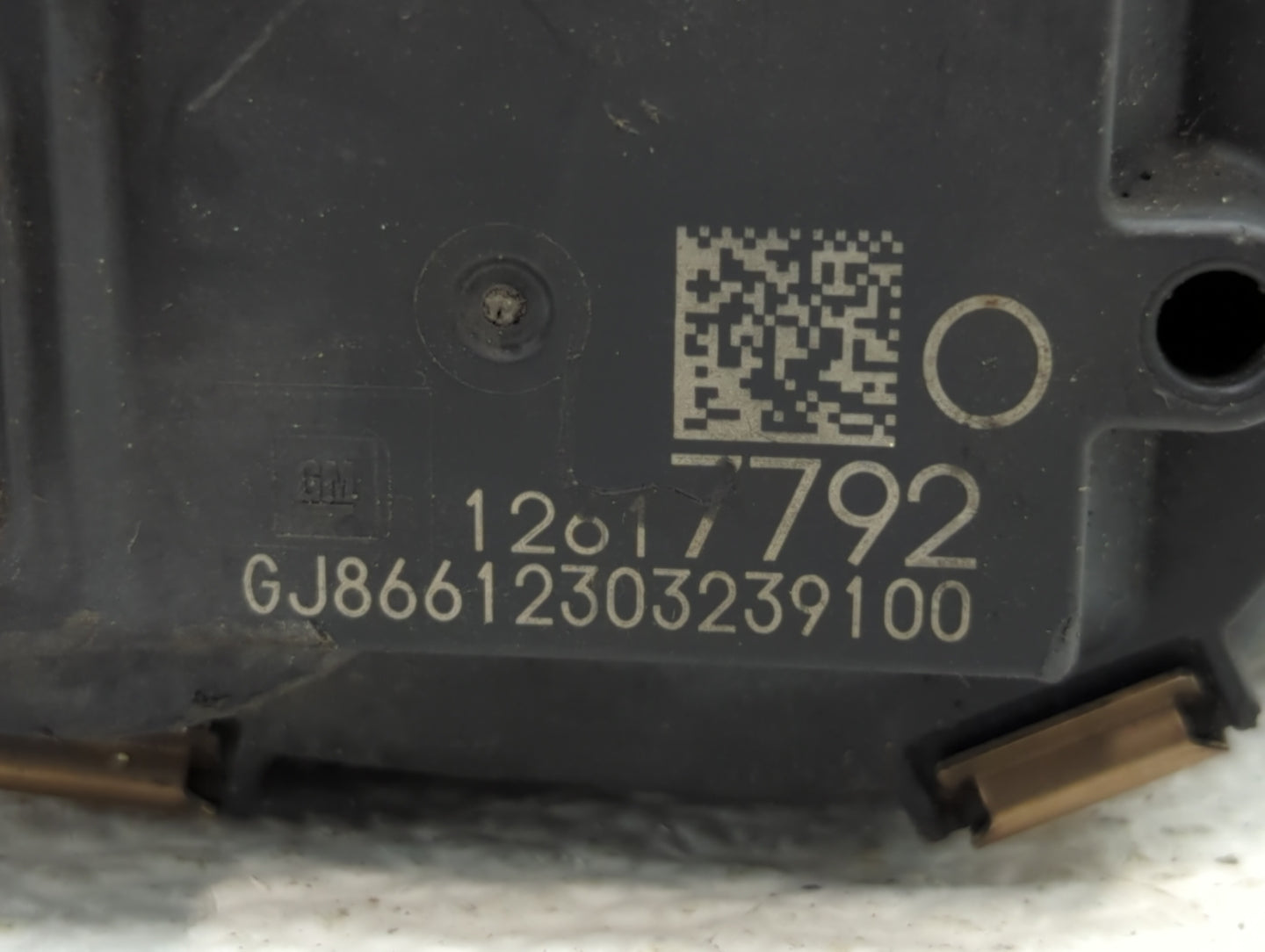 2015-2022 Chevrolet Tahoe Throttle Body P/N:12617792 12678224 Fits Fits 2014 2015 2016 2017 2018 2019 2020 2021 2022 OEM Use