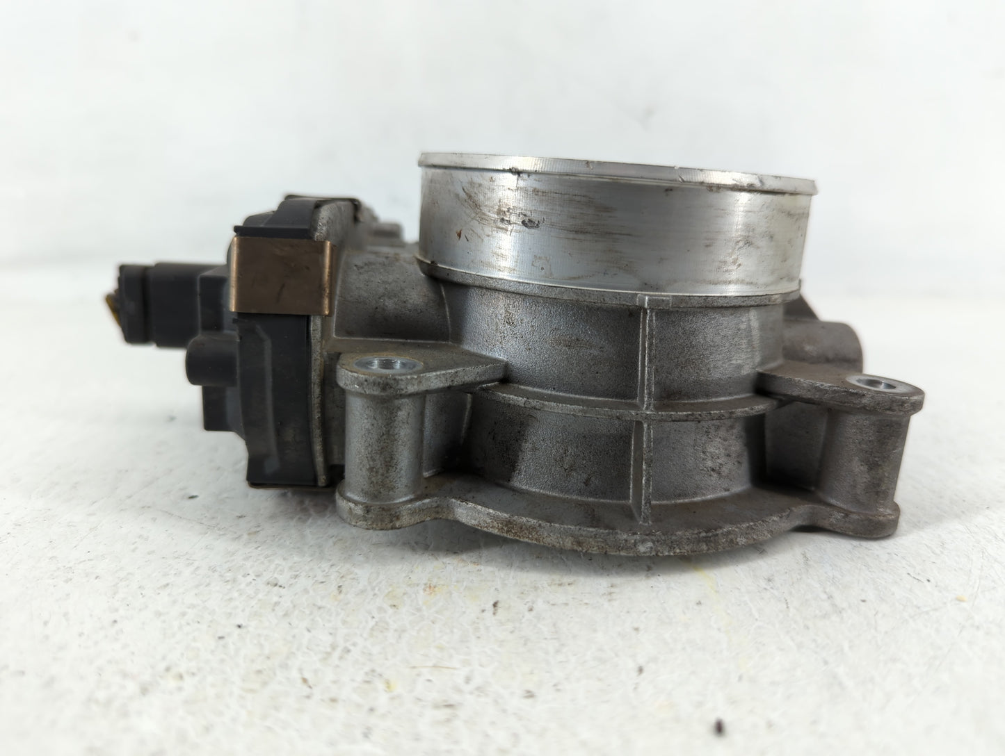 2015-2022 Chevrolet Tahoe Throttle Body P/N:12617792 Fits Fits 2014 2015 2016 2017 2018 2019 2020 2021 2022 OEM Used Auto Pa