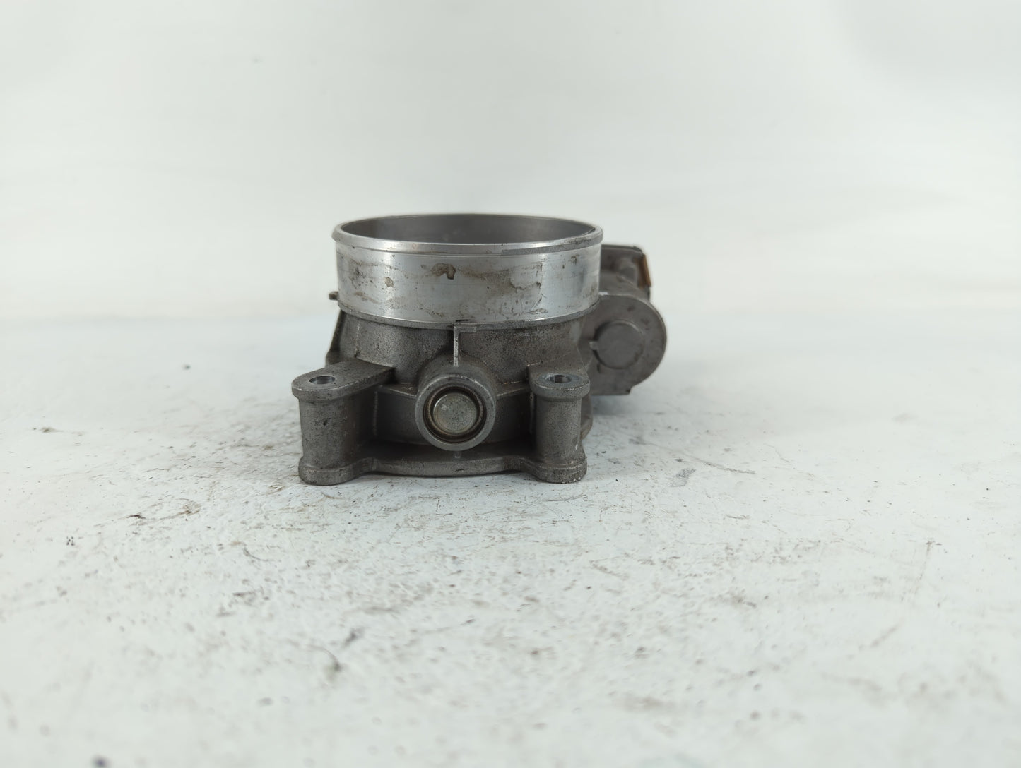 2015-2022 Chevrolet Tahoe Throttle Body P/N:12617792 Fits Fits 2014 2015 2016 2017 2018 2019 2020 2021 2022 OEM Used Auto Pa