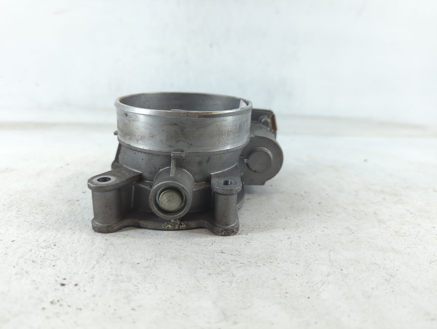2015-2022 Chevrolet Tahoe Throttle Body P/N:12617792 Fits Fits 2014 2015 2016 2017 2018 2019 2020 2021 2022 OEM Used Auto Pa