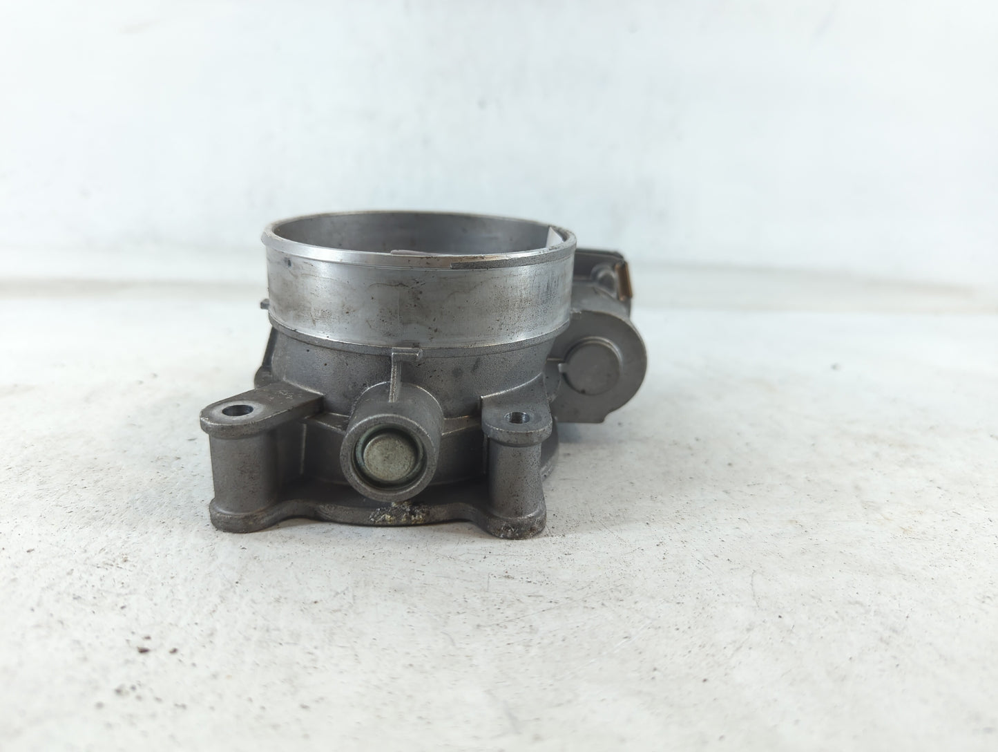 2015-2022 Chevrolet Tahoe Throttle Body P/N:12617792 Fits Fits 2014 2015 2016 2017 2018 2019 2020 2021 2022 OEM Used Auto Pa