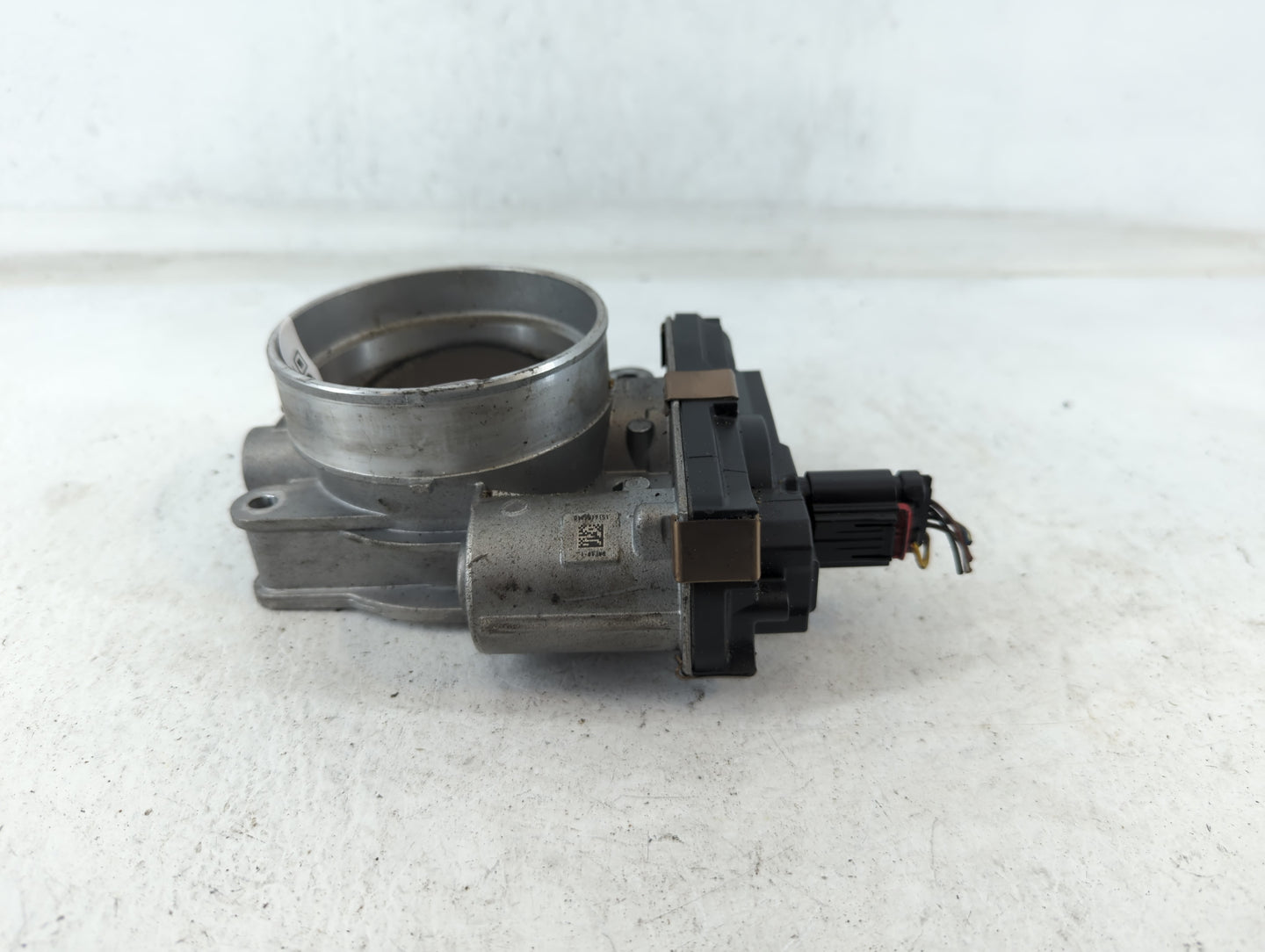 2015-2022 Chevrolet Tahoe Throttle Body P/N:12617792 Fits Fits 2014 2015 2016 2017 2018 2019 2020 2021 2022 OEM Used Auto Pa
