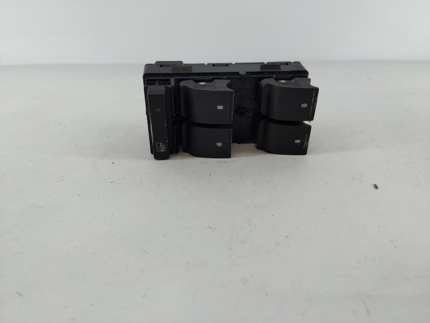 2009-2017 Chevrolet Traverse Master Power Window Switch Replacement Driver Side Left P/N:20945129 Fits OEM Used Auto Parts -