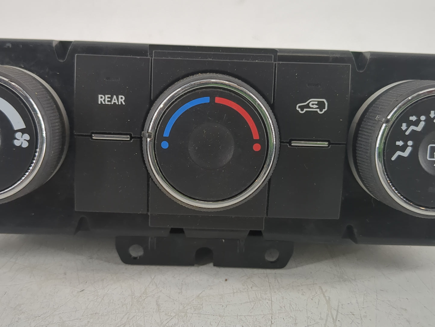 2013-2017 Chevrolet Traverse Climate Control Module Temperature AC/Heater Replacement P/N:2299802 Fits OEM Used Auto Parts -