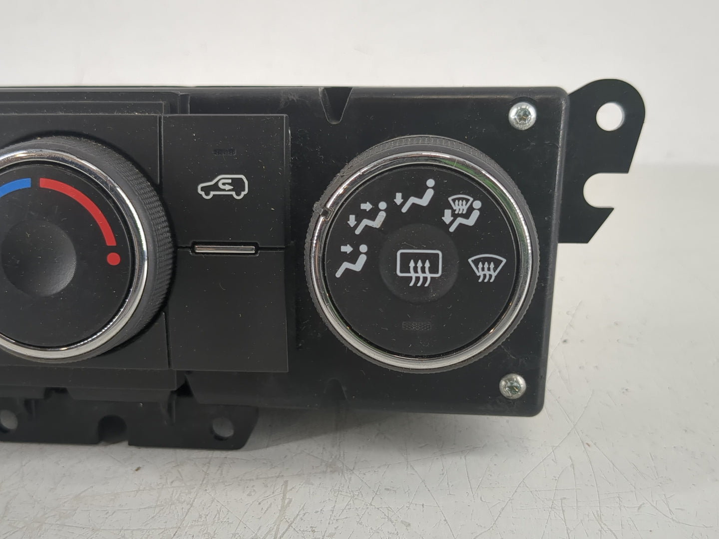 2013-2017 Chevrolet Traverse Climate Control Module Temperature AC/Heater Replacement P/N:2299802 Fits OEM Used Auto Parts -