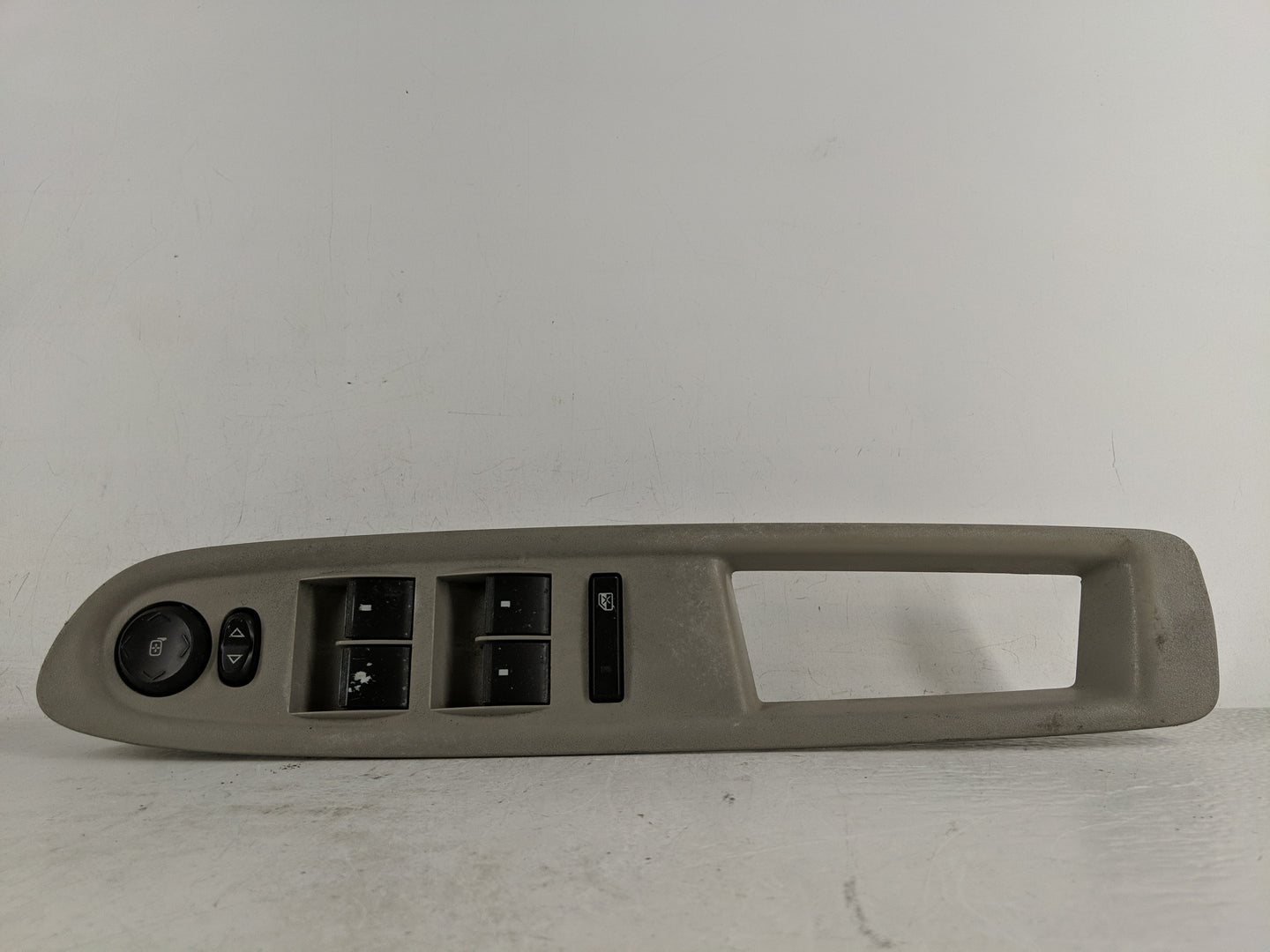 2016 Chevrolet Traverse Master Power Window Switch Replacement Driver Side Left P/N:22772752AA Fits OEM Used Auto Parts - Oe