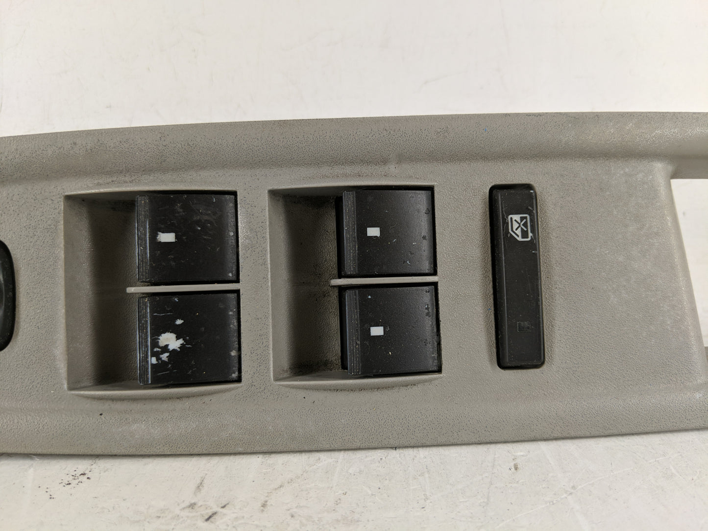 2016 Chevrolet Traverse Master Power Window Switch Replacement Driver Side Left P/N:22772752AA Fits OEM Used Auto Parts - Oe