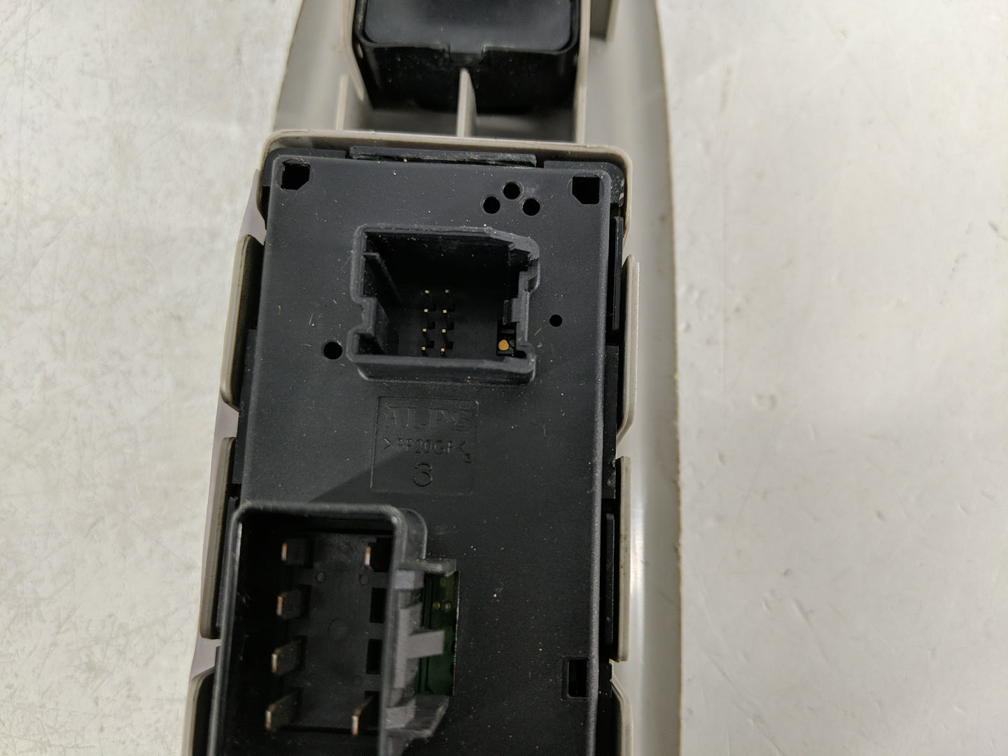 2016 Chevrolet Traverse Master Power Window Switch Replacement Driver Side Left P/N:22772752AA Fits OEM Used Auto Parts - Oe