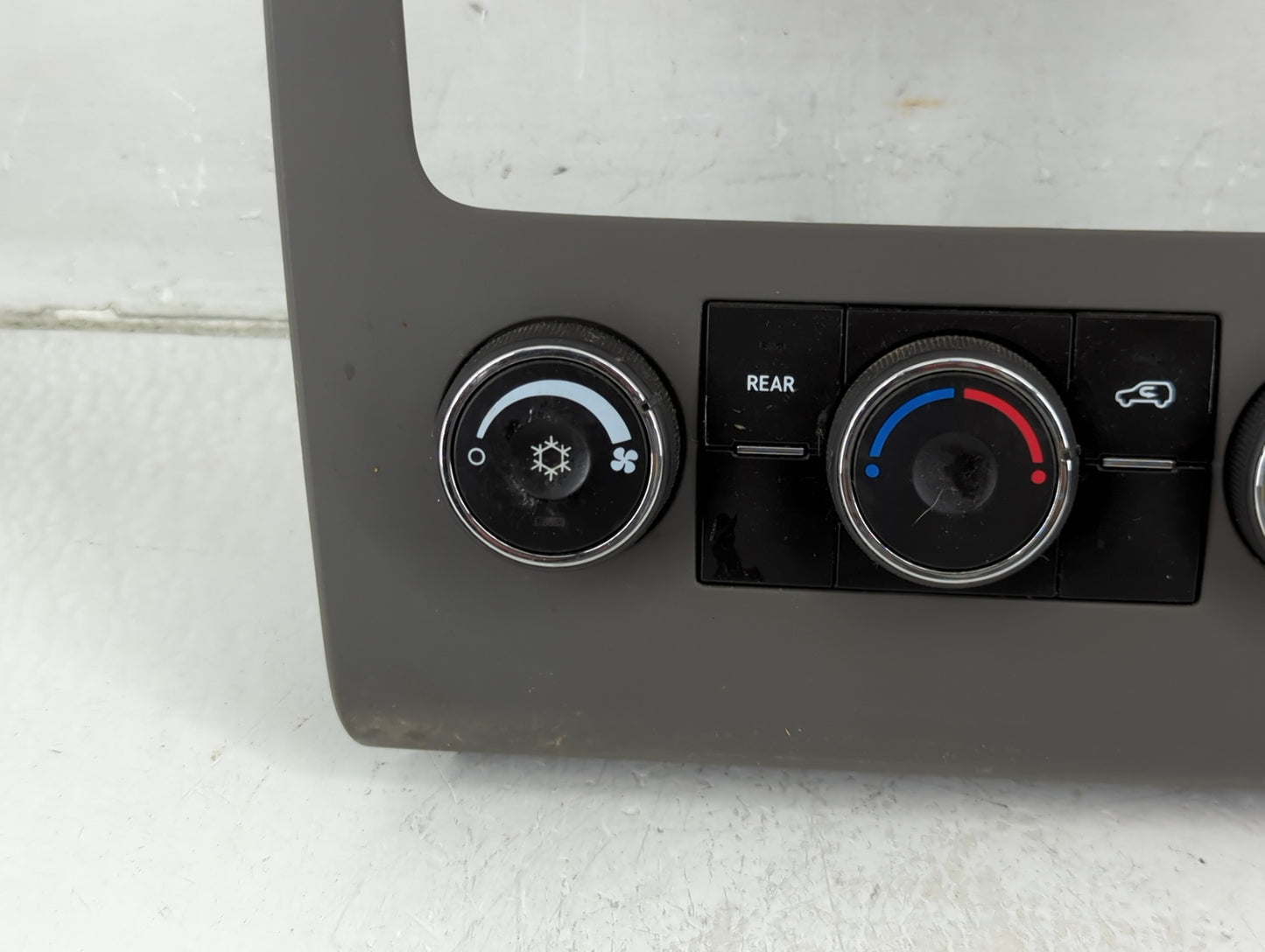 2013-2017 Chevrolet Traverse Climate Control Module Temperature AC/Heater Replacement P/N:22969802 Fits OEM Used Auto Parts 