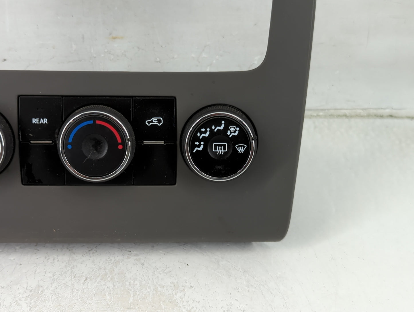 2013-2017 Chevrolet Traverse Climate Control Module Temperature AC/Heater Replacement P/N:22969802 Fits OEM Used Auto Parts 