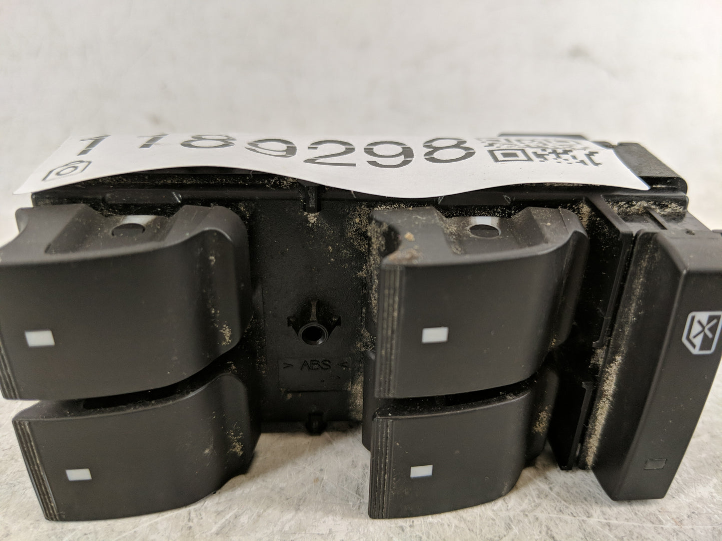 2009-2017 Chevrolet Traverse Master Power Window Switch Replacement Driver Side Left P/N:20945129 Fits OEM Used Auto Parts -