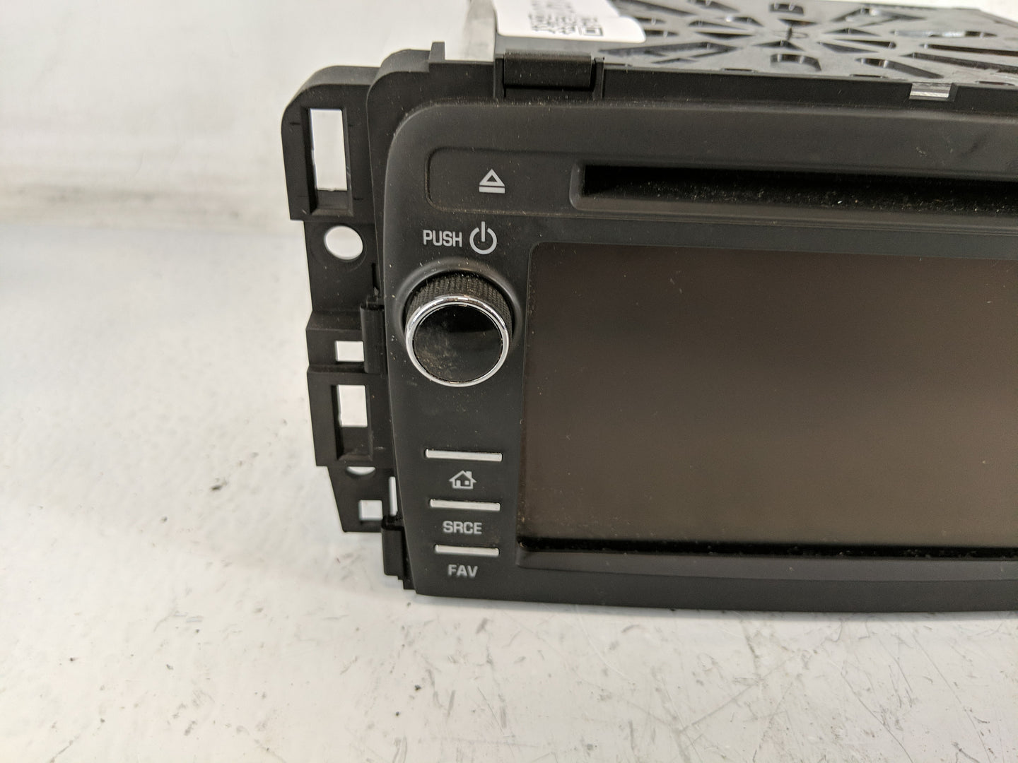 2016-2017 Chevrolet Traverse Radio AM FM Cd Player Receiver Replacement P/N:23227400 Fits Fits 2016 2017 OEM Used Auto Parts