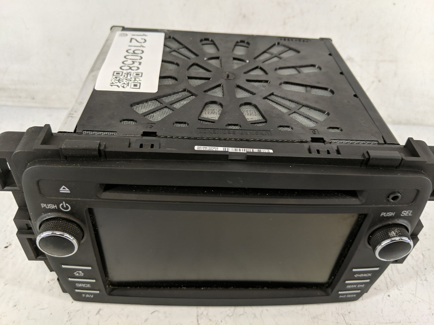 2016-2017 Chevrolet Traverse Radio AM FM Cd Player Receiver Replacement P/N:23227400 Fits Fits 2016 2017 OEM Used Auto Parts
