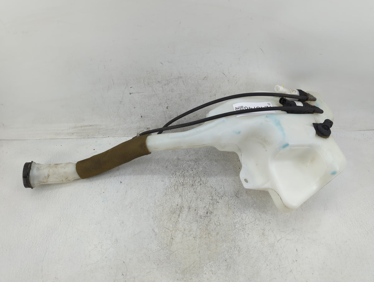 Chevrolet Traverse Windshield Washer Fluid Reservoir Bottle 1248746 - Oemusedautoparts1.com