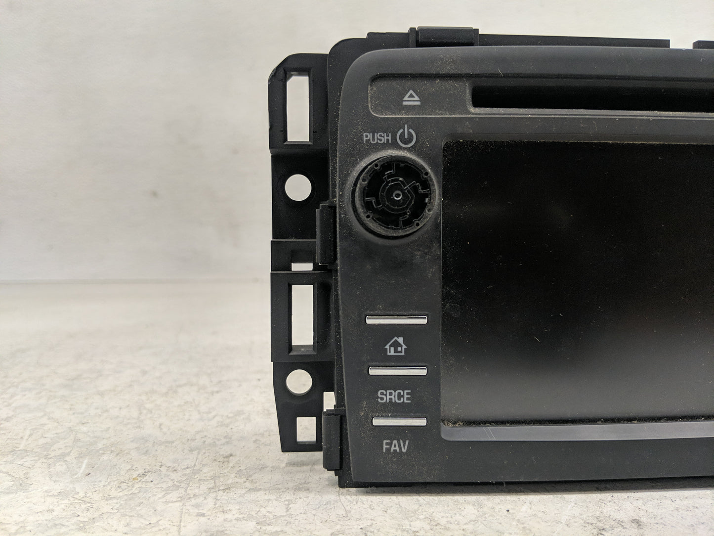 2016-2017 Chevrolet Traverse Radio AM FM Cd Player Receiver Replacement P/N:23227400 Fits Fits 2016 2017 OEM Used Auto Parts