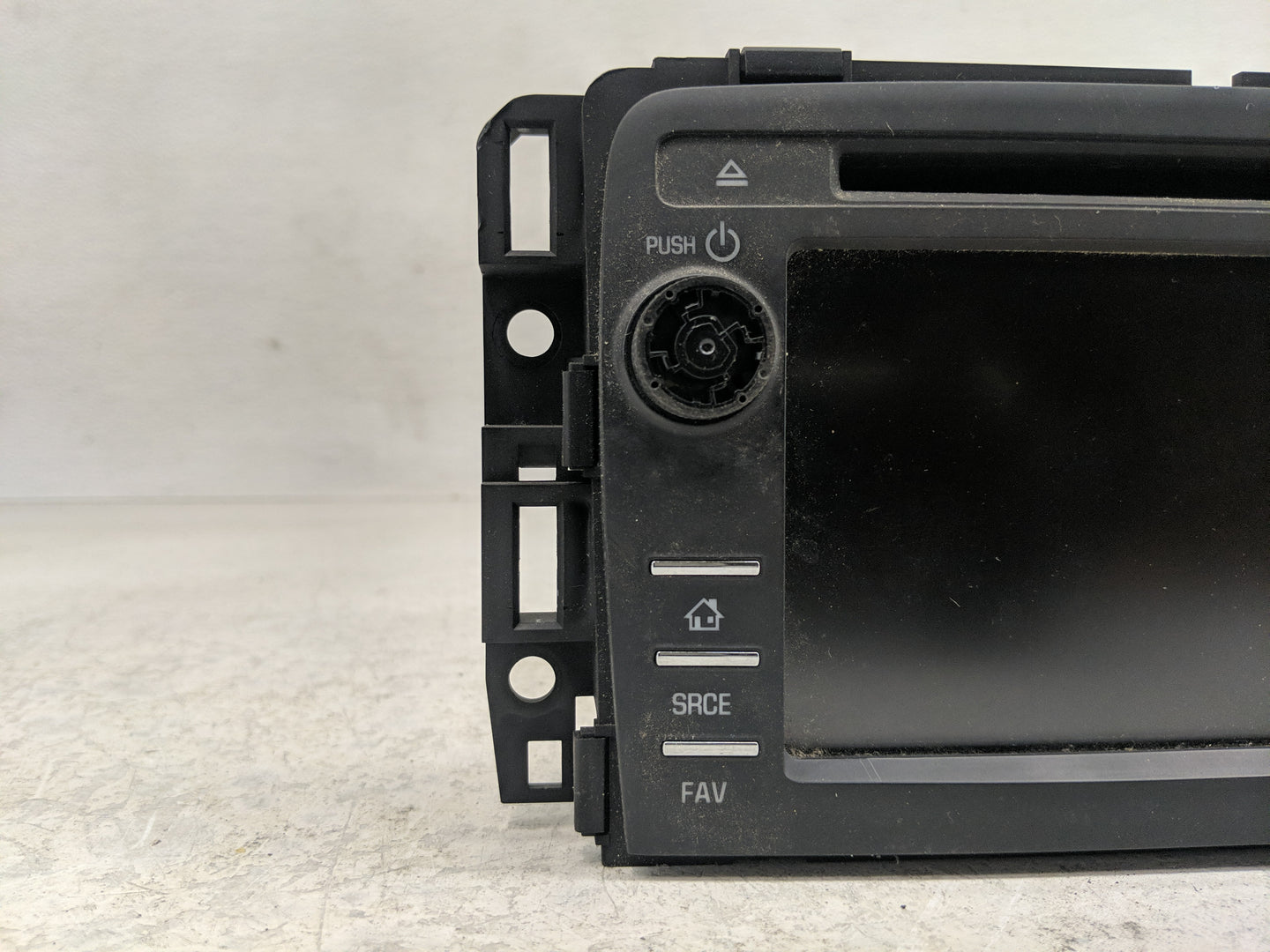2016-2017 Chevrolet Traverse Radio AM FM Cd Player Receiver Replacement P/N:23227400 Fits Fits 2016 2017 OEM Used Auto Parts