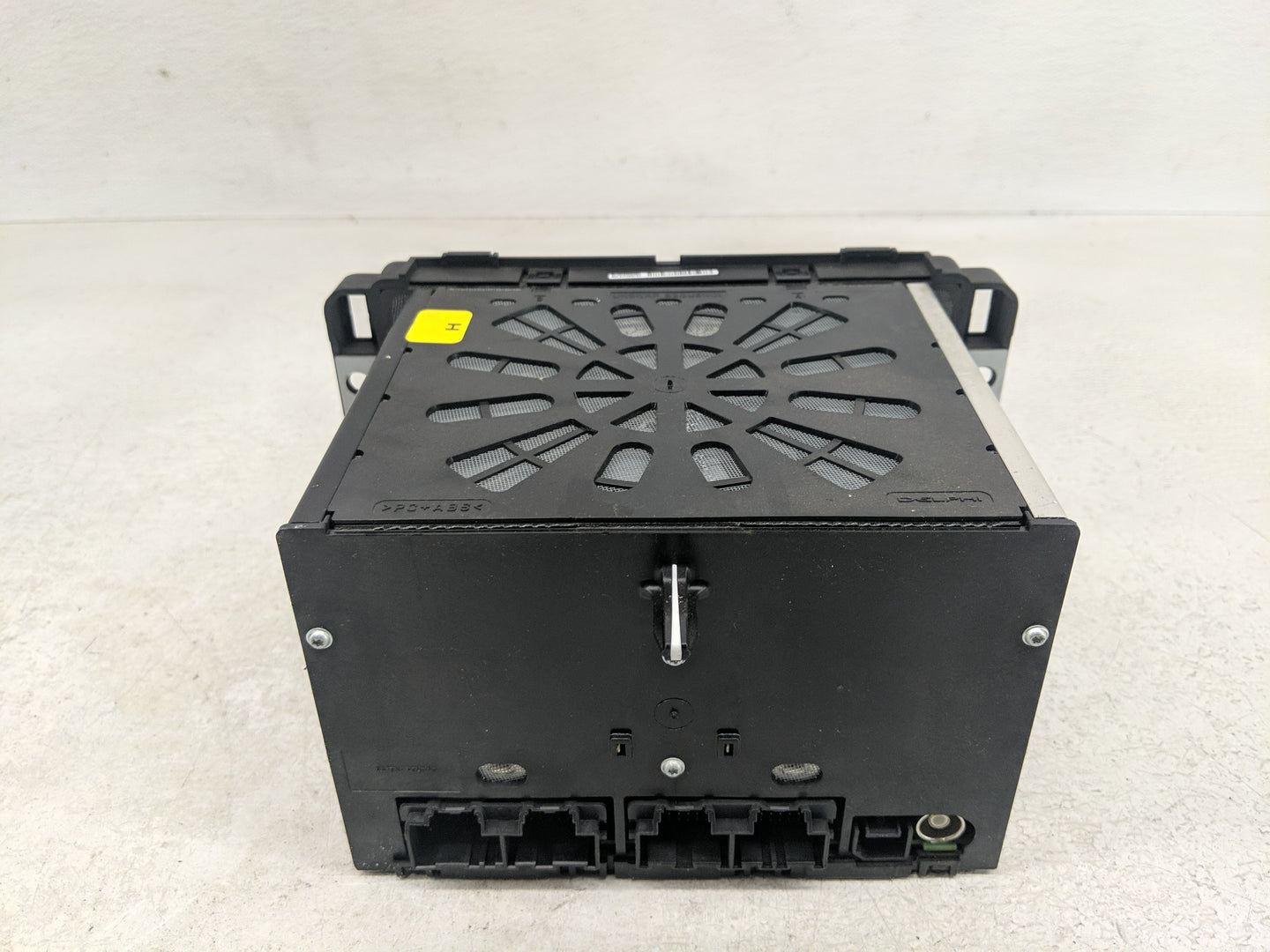 2016-2017 Chevrolet Traverse Radio AM FM Cd Player Receiver Replacement P/N:23227400 Fits Fits 2016 2017 OEM Used Auto Parts