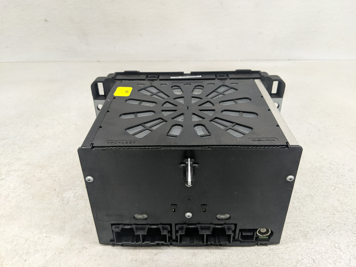 2016-2017 Chevrolet Traverse Radio AM FM Cd Player Receiver Replacement P/N:23227400 Fits Fits 2016 2017 OEM Used Auto Parts
