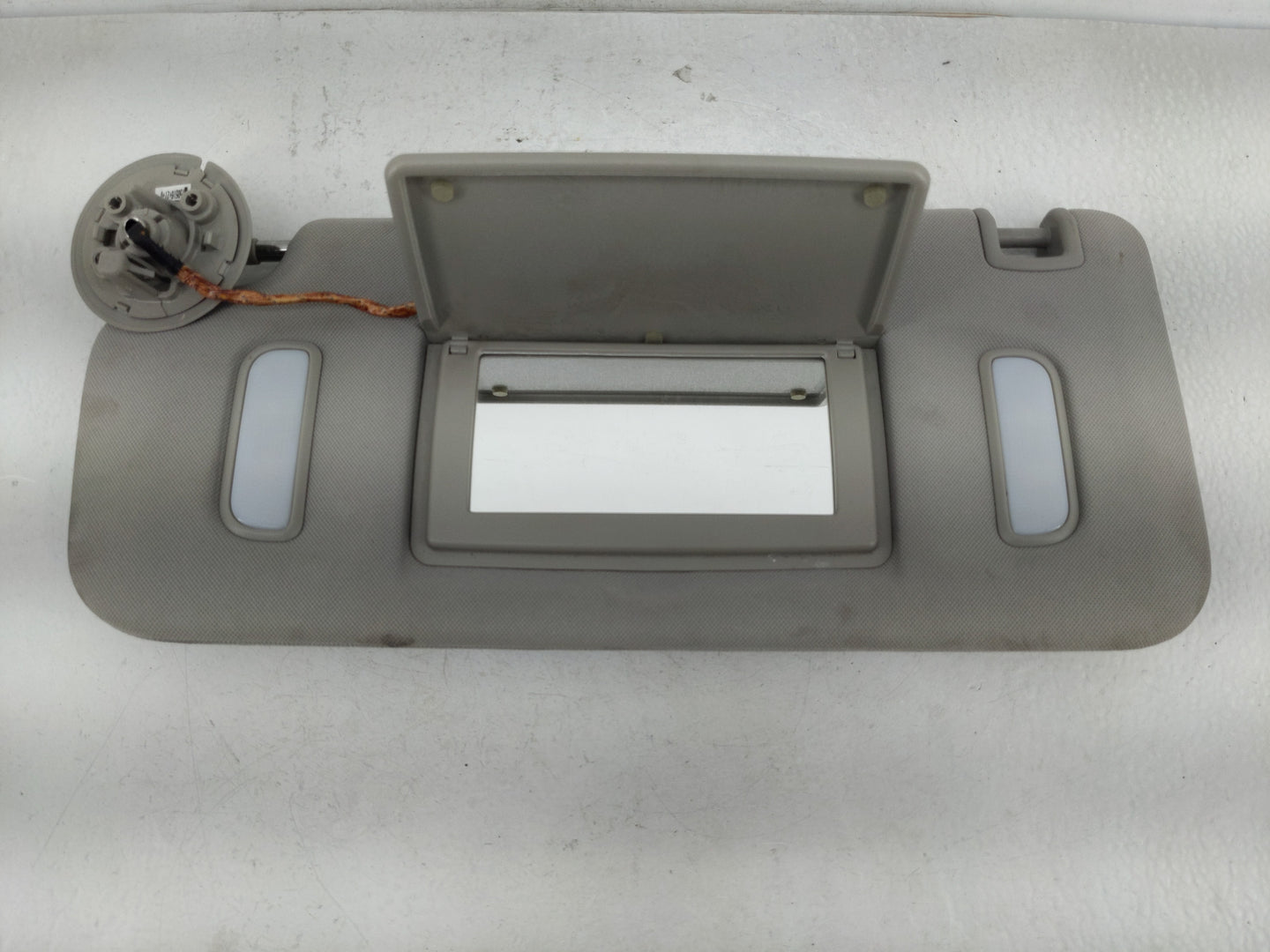 2016 Chevrolet Traverse Sun Visor Shade Replacement Driver Left Mirror Fits OEM Used Auto Parts - Oemusedautoparts1.com