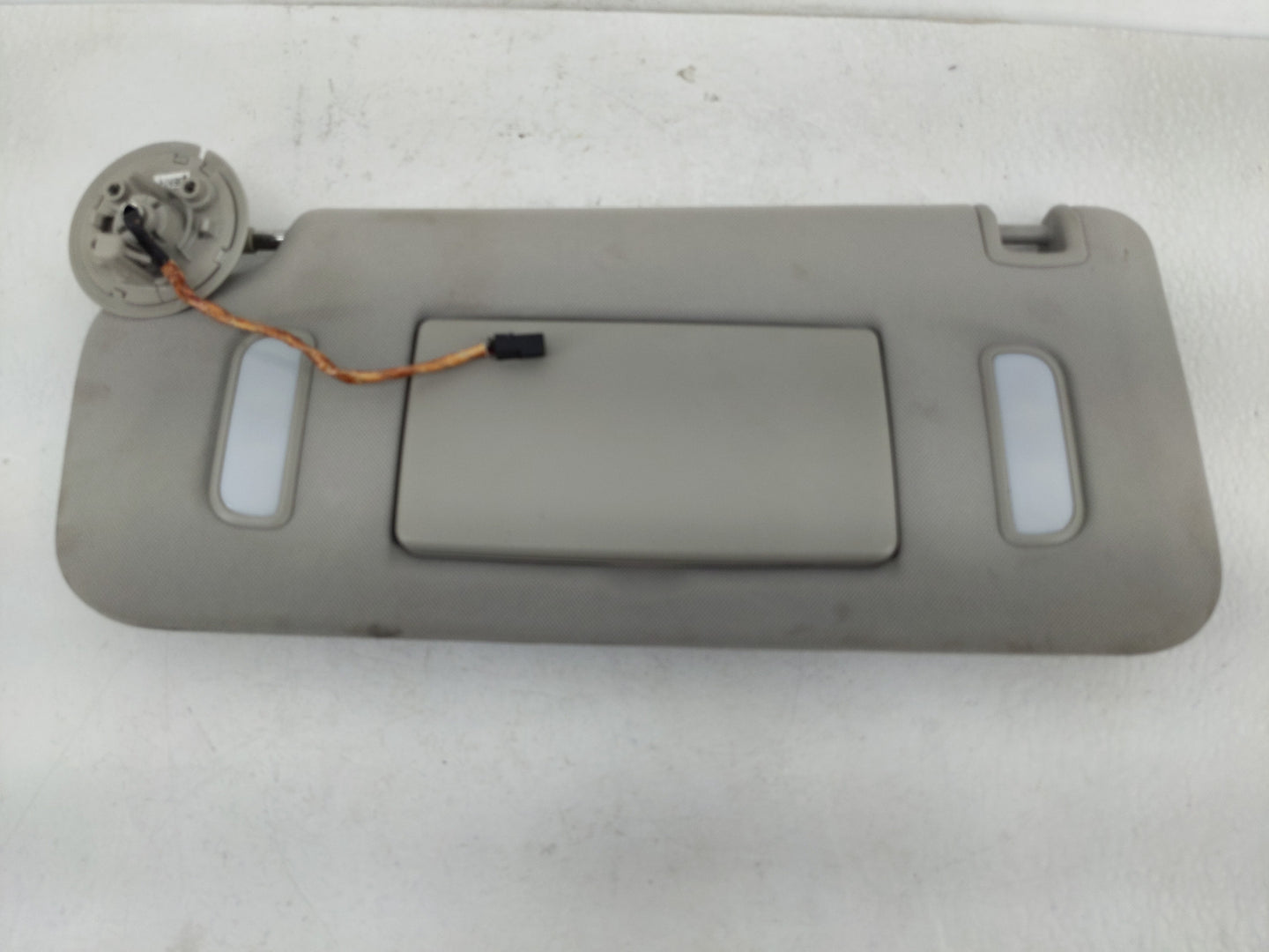 2016 Chevrolet Traverse Sun Visor Shade Replacement Driver Left Mirror Fits OEM Used Auto Parts - Oemusedautoparts1.com