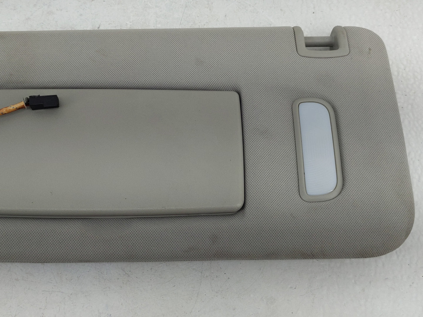 2016 Chevrolet Traverse Sun Visor Shade Replacement Driver Left Mirror Fits OEM Used Auto Parts - Oemusedautoparts1.com