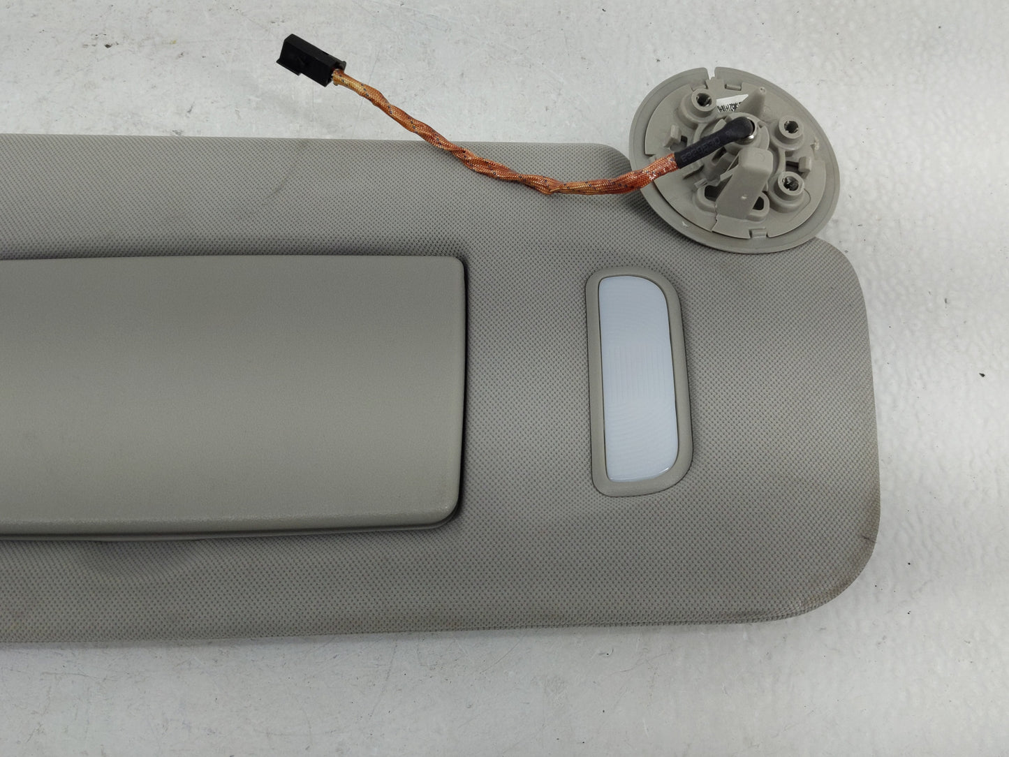 2016 Chevrolet Traverse Sun Visor Shade Replacement Passenger Right Mirror Fits OEM Used Auto Parts - Oemusedautoparts1.com