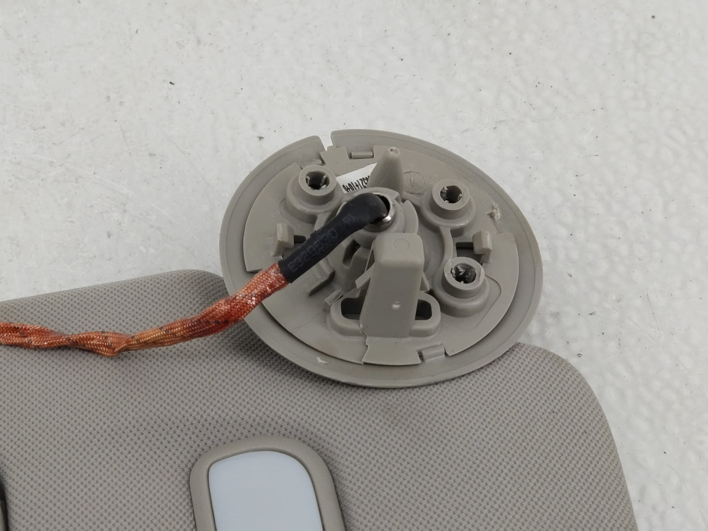 2016 Chevrolet Traverse Sun Visor Shade Replacement Passenger Right Mirror Fits OEM Used Auto Parts - Oemusedautoparts1.com