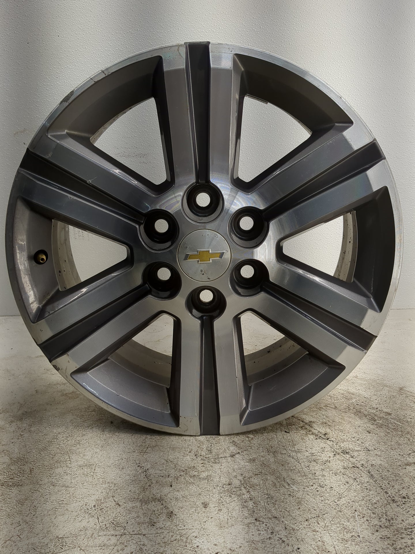 2015-2017 Chevrolet Traverse Oem Wheel Rim - Oemusedautoparts1.com