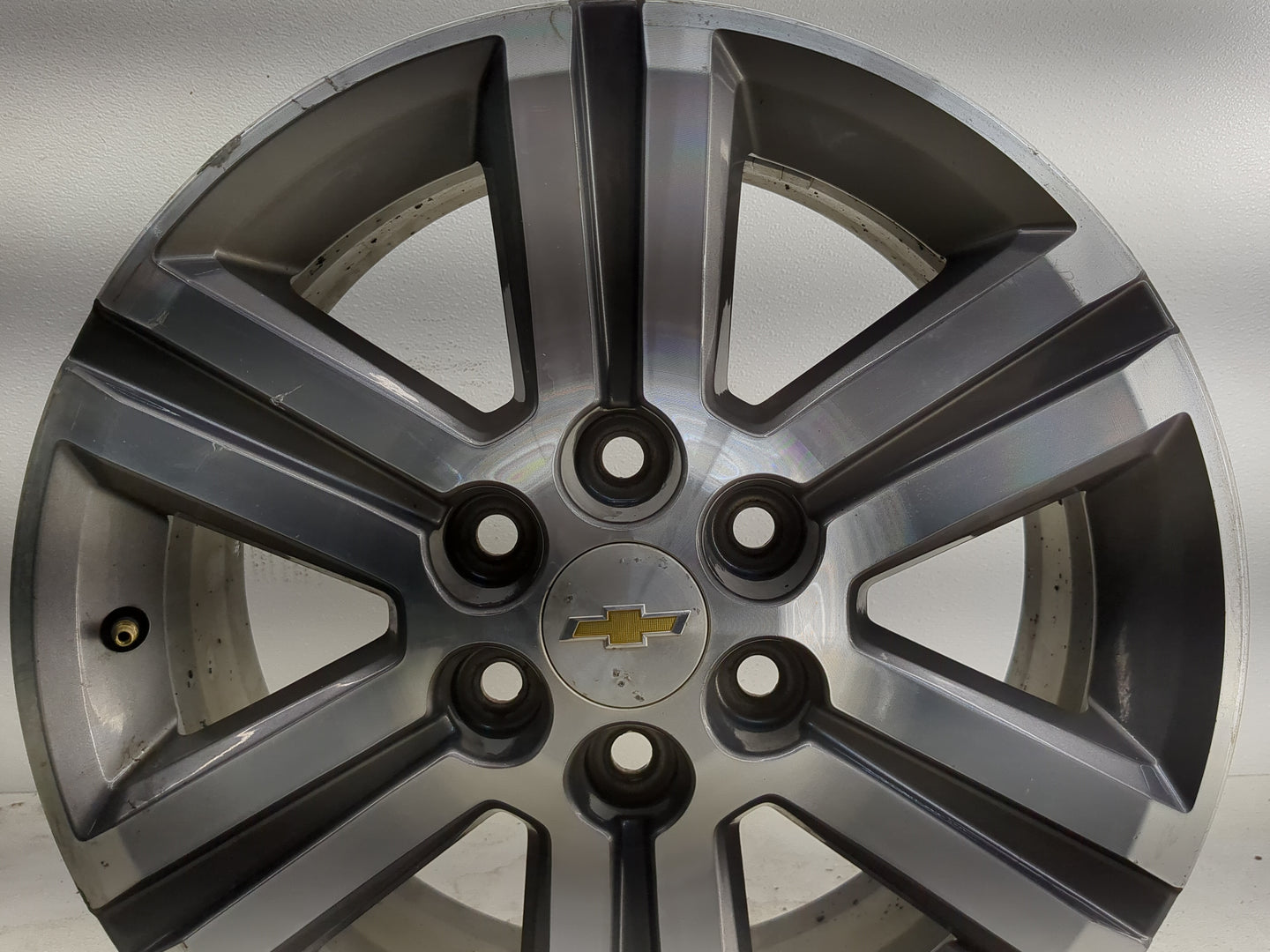 2015-2017 Chevrolet Traverse Oem Wheel Rim - Oemusedautoparts1.com