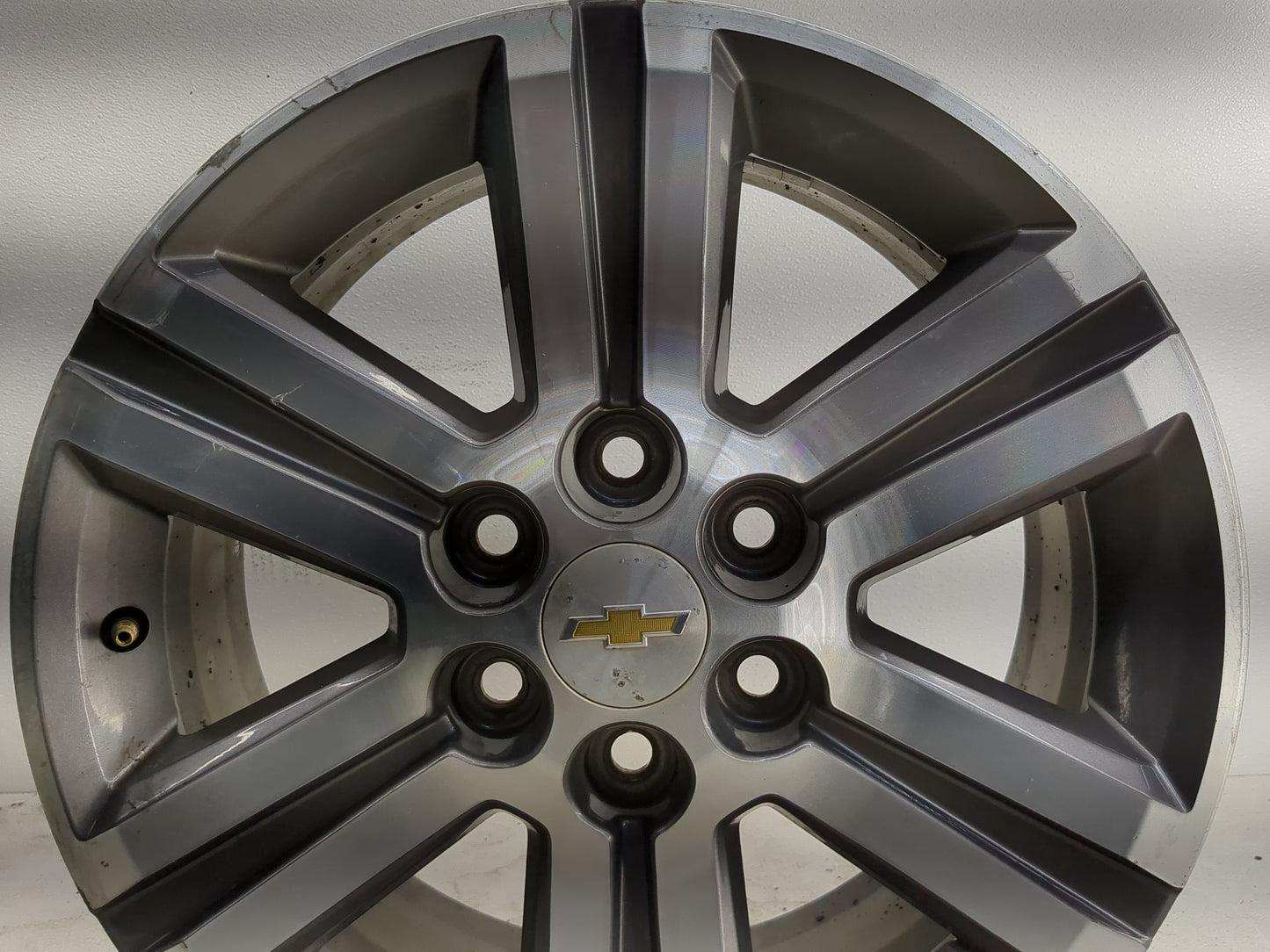 2015-2017 Chevrolet Traverse Oem Wheel Rim - Oemusedautoparts1.com
