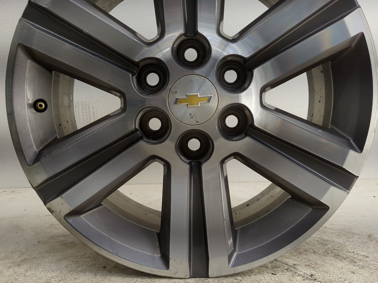 2015-2017 Chevrolet Traverse Oem Wheel Rim - Oemusedautoparts1.com