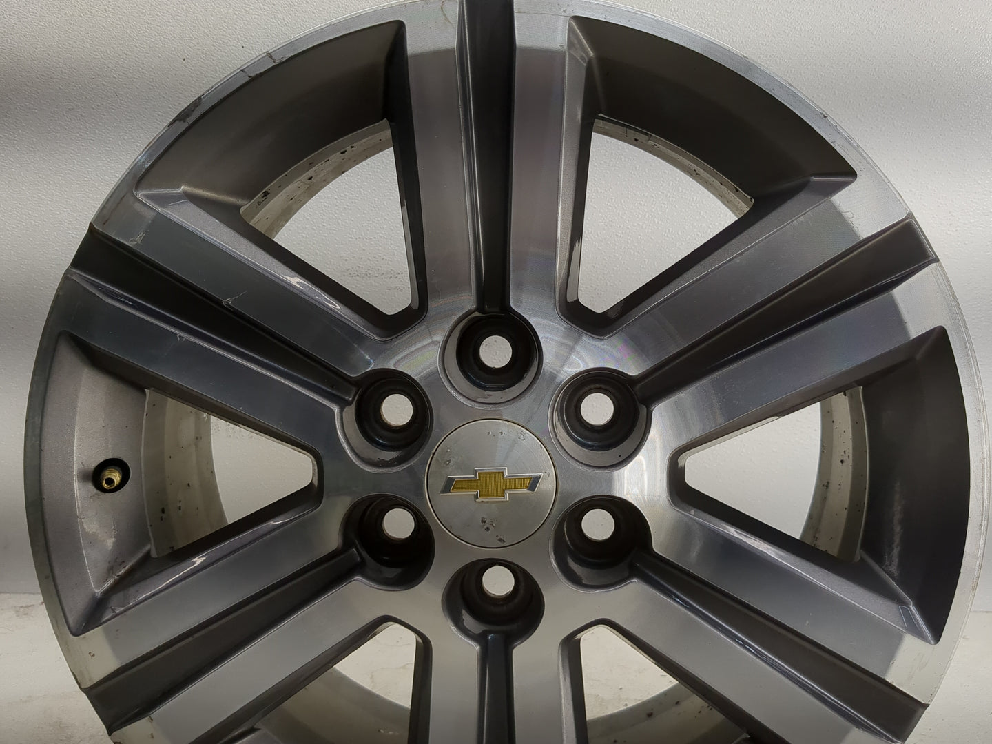 2015-2017 Chevrolet Traverse Oem Wheel Rim - Oemusedautoparts1.com