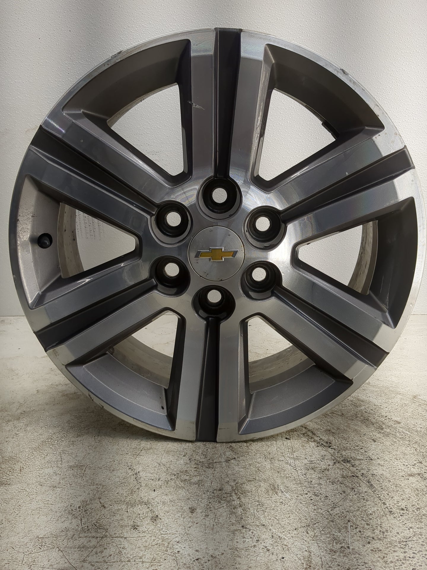 2015-2017 Chevrolet Traverse Oem Wheel Rim - Oemusedautoparts1.com