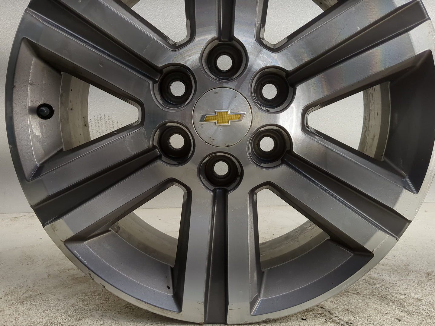 2015-2017 Chevrolet Traverse Oem Wheel Rim - Oemusedautoparts1.com