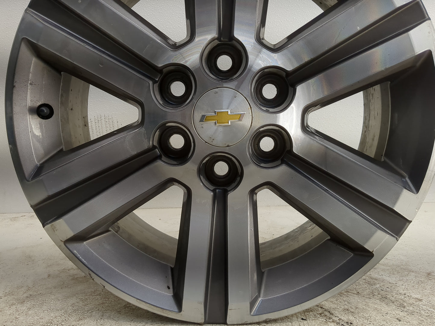 2015-2017 Chevrolet Traverse Oem Wheel Rim - Oemusedautoparts1.com
