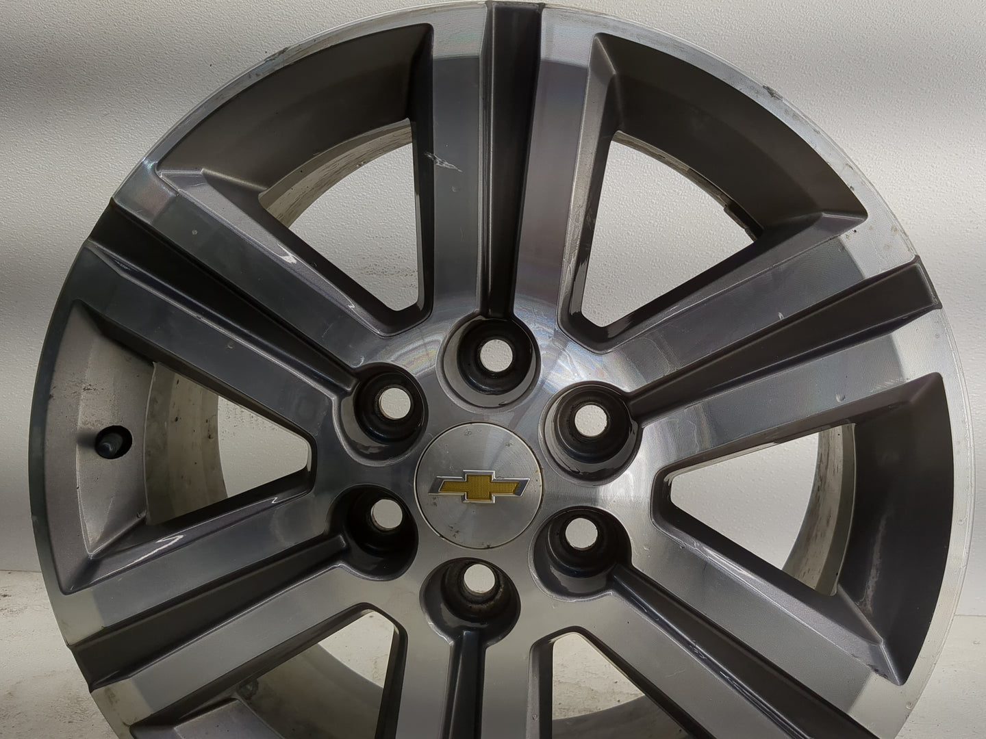 2015-2017 Chevrolet Traverse Oem Wheel Rim - Oemusedautoparts1.com