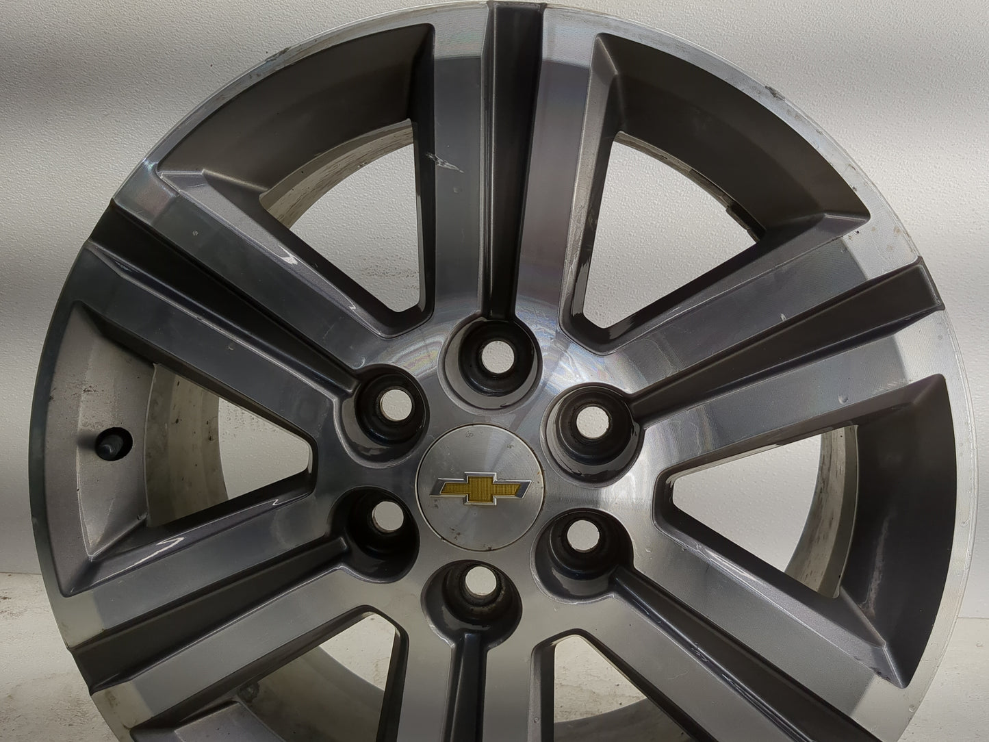 2015-2017 Chevrolet Traverse Oem Wheel Rim - Oemusedautoparts1.com