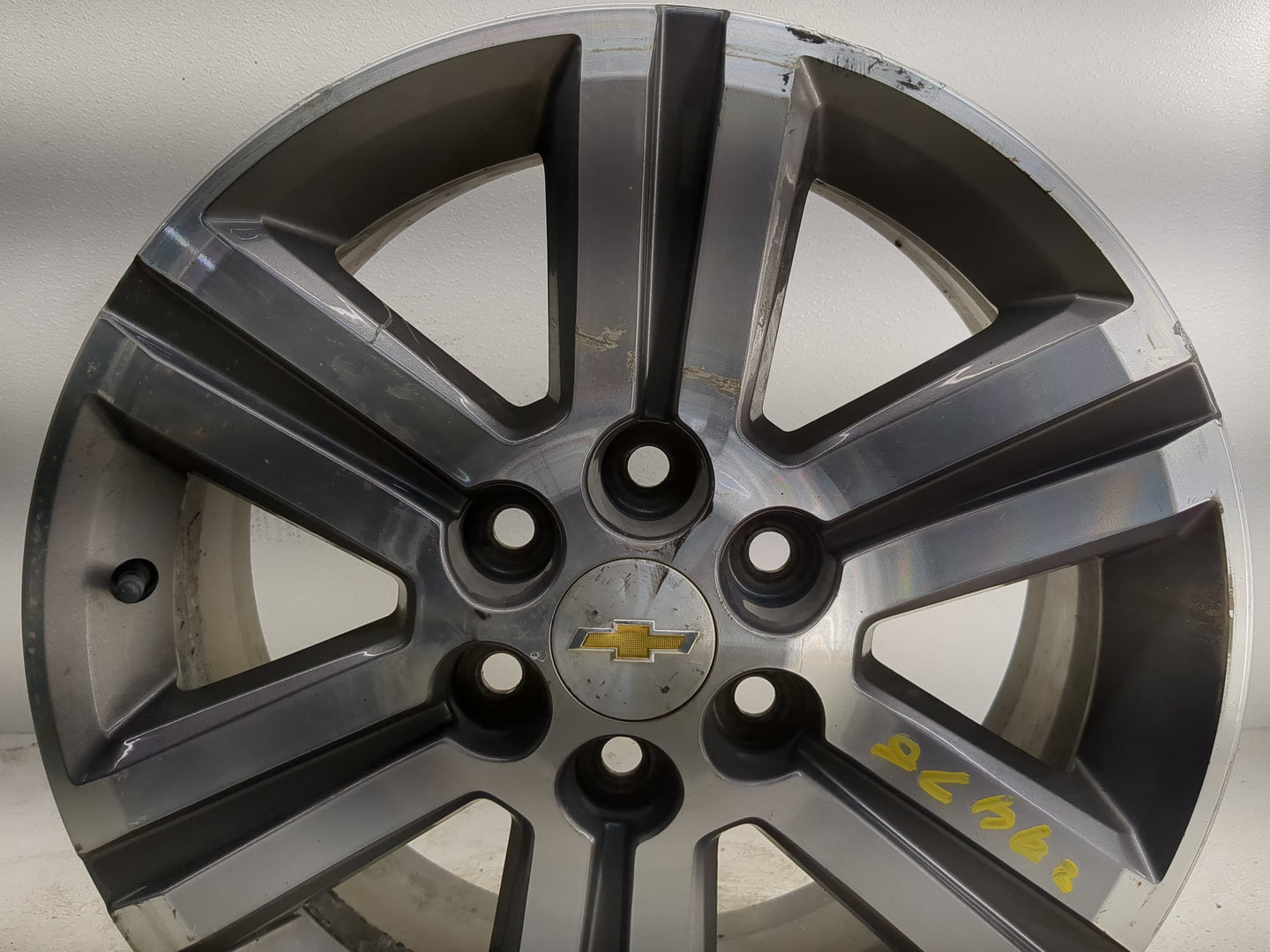 2015-2017 Chevrolet Traverse Oem Wheel Rim - Oemusedautoparts1.com