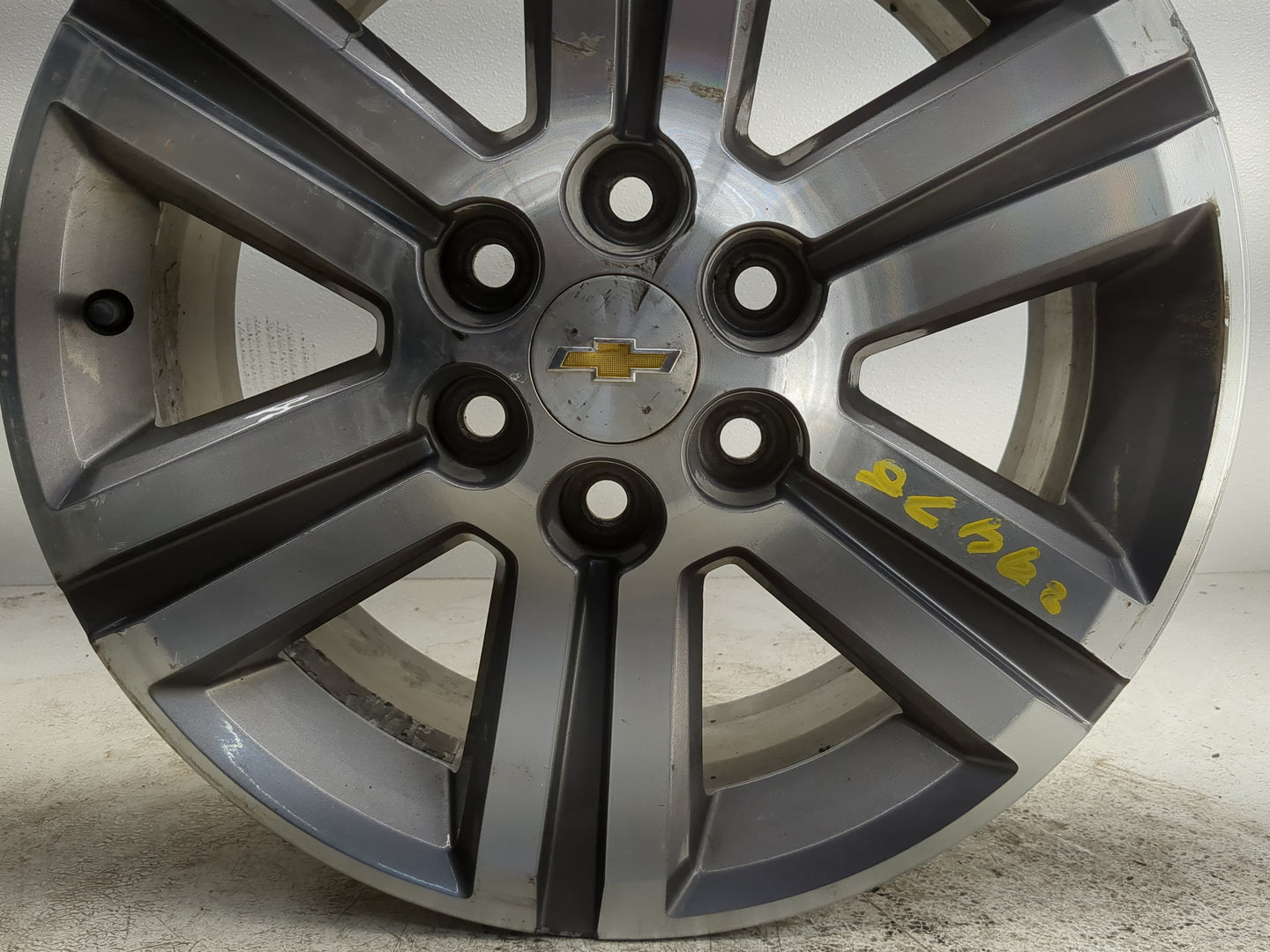 2015-2017 Chevrolet Traverse Oem Wheel Rim - Oemusedautoparts1.com