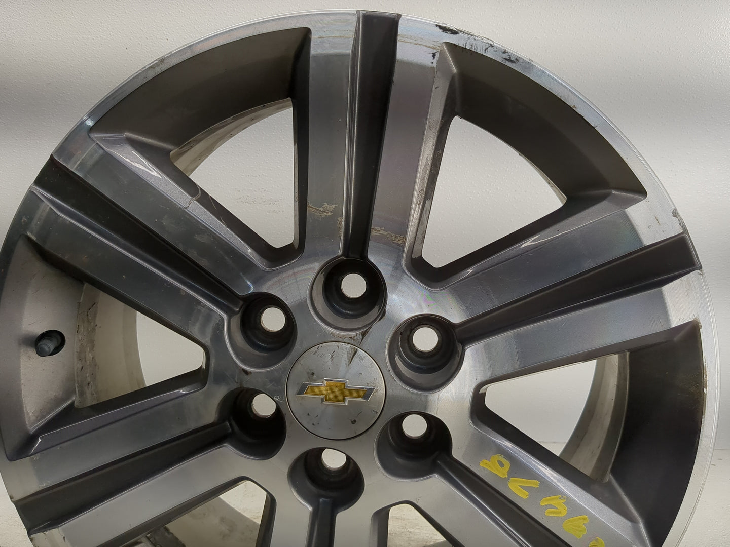 2015-2017 Chevrolet Traverse Oem Wheel Rim - Oemusedautoparts1.com