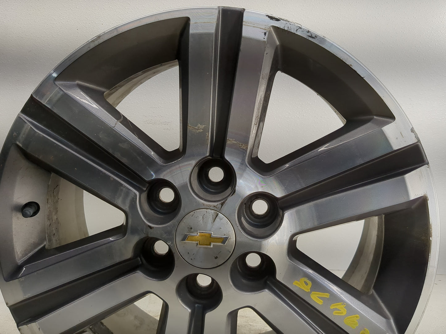 2015-2017 Chevrolet Traverse Oem Wheel Rim - Oemusedautoparts1.com