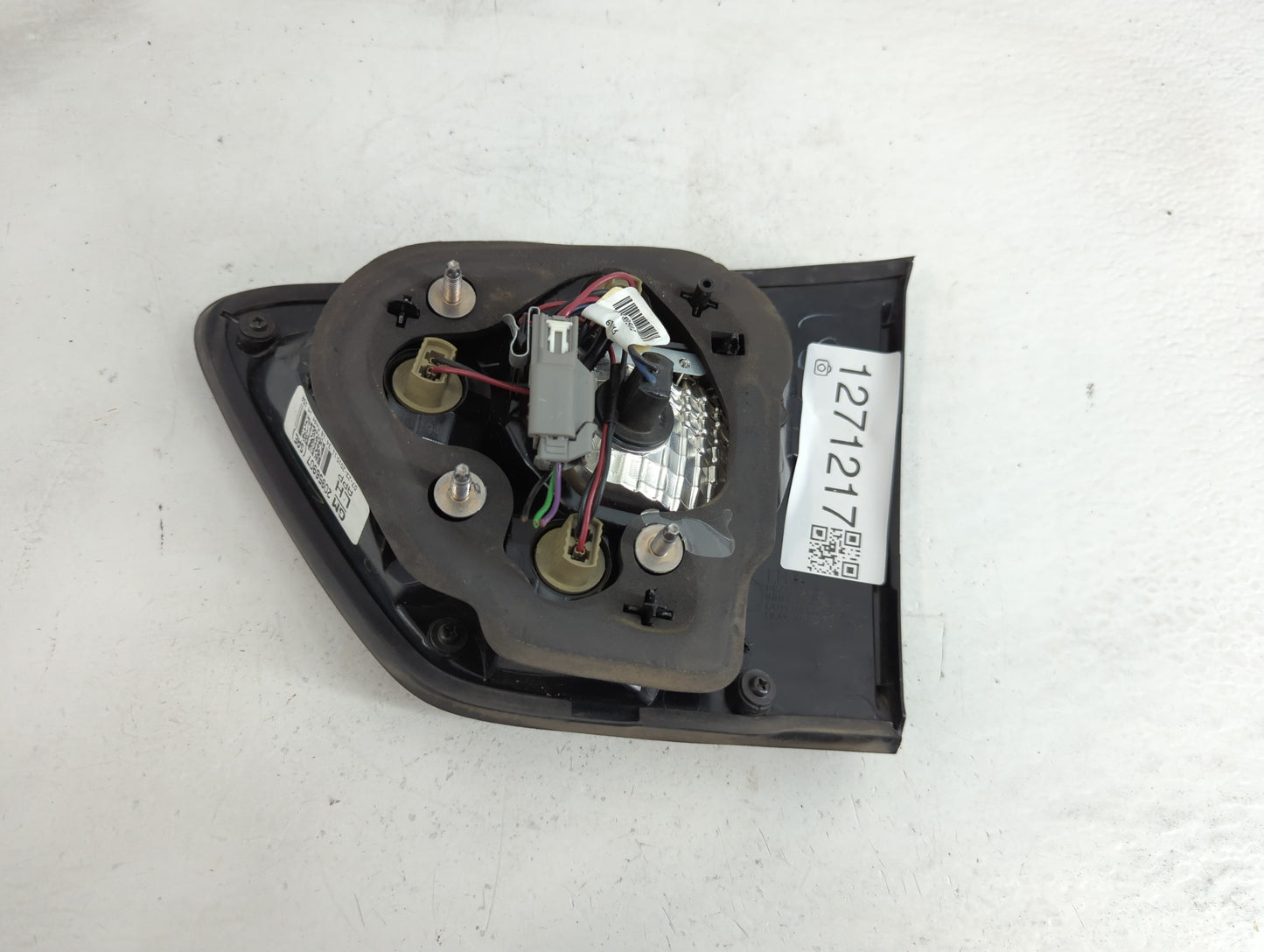 2013-2017 Chevrolet Traverse Tail Light Assembly Driver Left OEM P/N:20956907 Fits Fits 2013 2014 2015 2016 2017 OEM Used Au